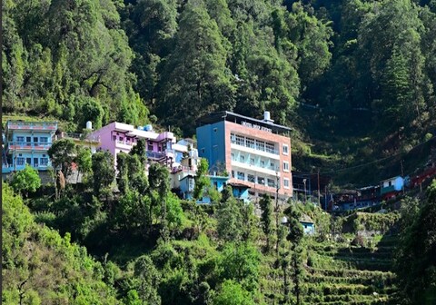 Hotel Deep Khirsu