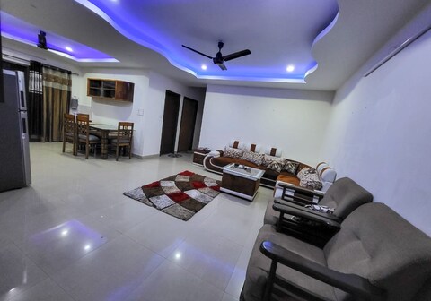 Cozy Heaven 3bhk flat