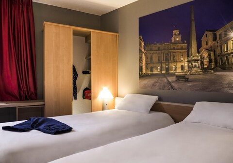 ibis Arles