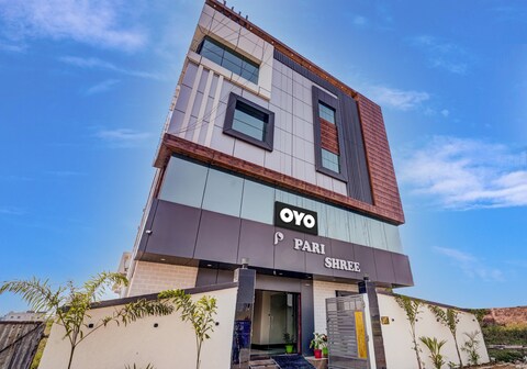 Hotel O Pari Shree