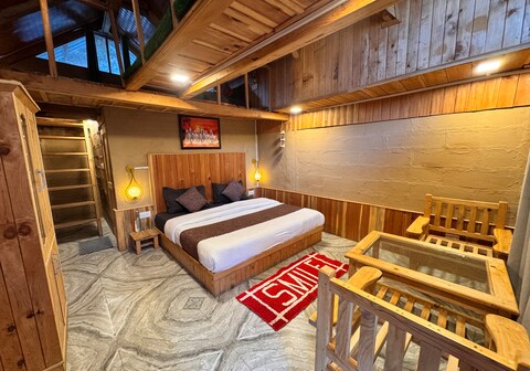 Himalayan Duplex Retreat