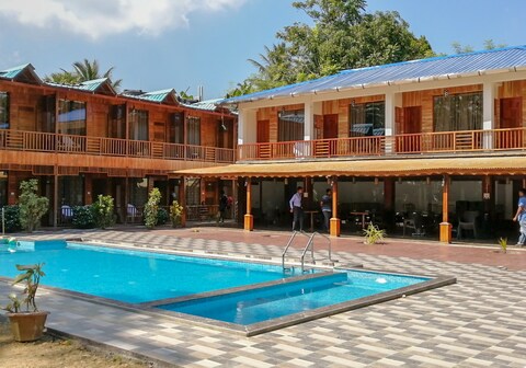 Holiday N Holiday Beach Resort And Spa