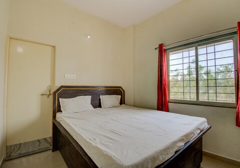 Hotel O Vishu Moni Residency