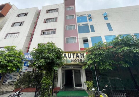 Gautam Hotel
