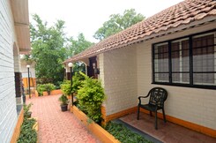 Prakruti Ayurvedic Health Resort, Satara Prakruti Ayurvedic Health Resort, Satara