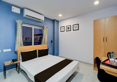 Collection O Erragadda Metro Station Formerly Golden Gate