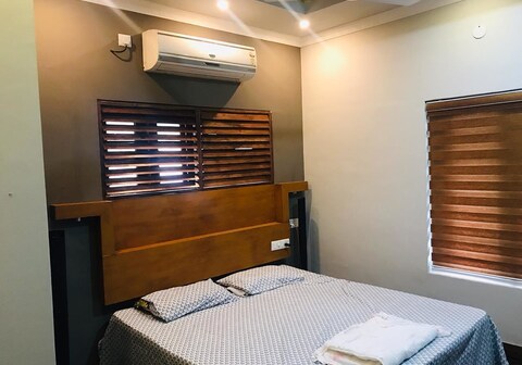 Karunya Villa