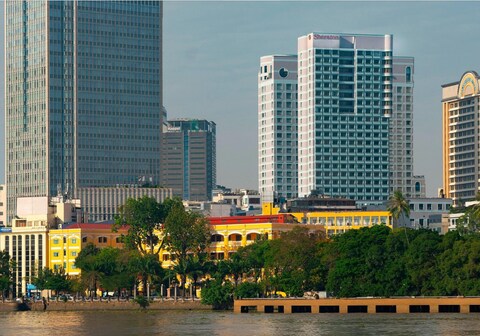 Sheraton Saigon Grand Opera Hotel