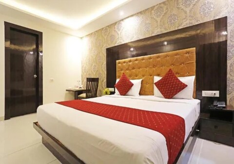 FabHotel Anand Mukesh Residency