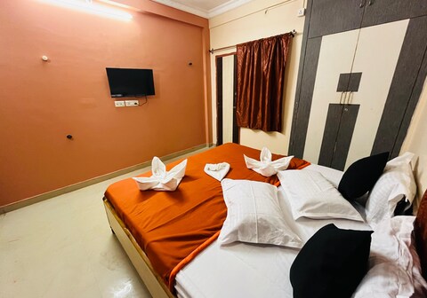 Binapani Bhavan 600M From Shree Jagannath Temple Puri