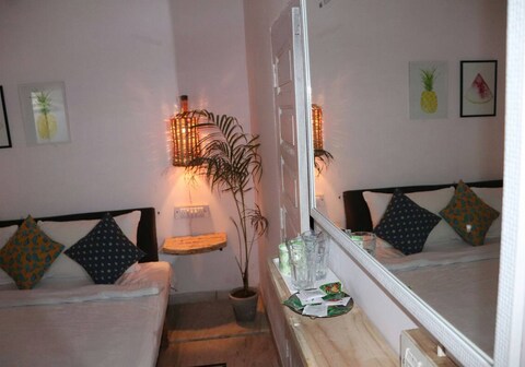 LAKE VIEW VILLA WITH JACUZZI @ NIRVANA HAVELI BY BARCHOLA BOUTIQUE