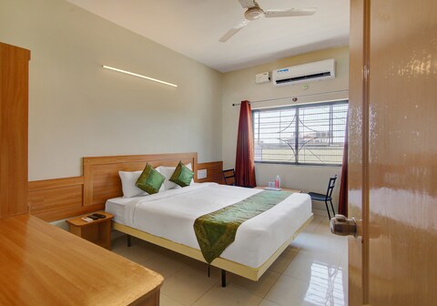 Itsy Hotels KES Residency, 10 min from KSR Bengaluru City Junction