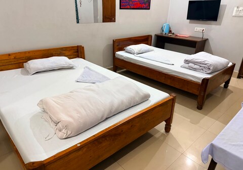 HOTEL YAISANA