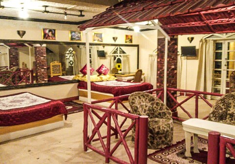 The Clubhouse Ooty | Rooms in a Homestay