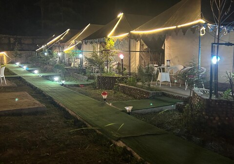 Hidden Gem Hotel And Camps