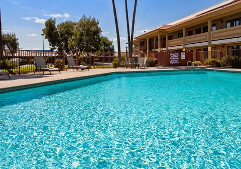 Best Western Apricot Inn