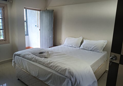 Hotel vaaruni sea vue apartments