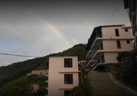 Spacious room in nainital