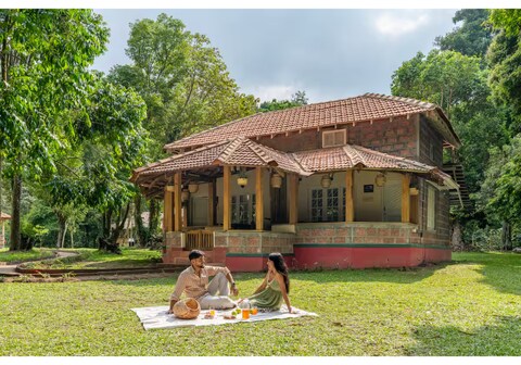 Robusta by Raho: Stream-View Estate Escape