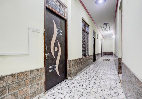 OYO 829171 HOTEL SUMERPUR INN