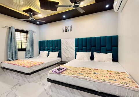 Hotel Mansi Palace