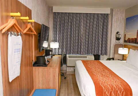 Days Inn by Wyndham Bronx NYC
