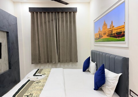 HOTEL LAXMI IMPERIAL