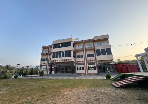 Malhar Resort