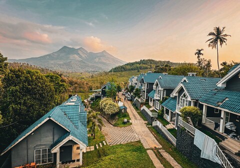 Aura Villa 2BR Duplex with Infinity Pool