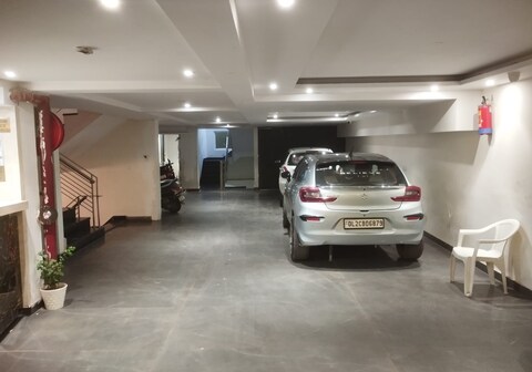 Hotel Royal Palace, Paschim Vihar