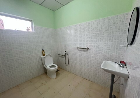 Capital O 91117 Noor Room Stay