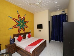 OYO 24108 Blue Wave Hotel, Delhi OYO 24108 Blue Wave Hotel, Delhi