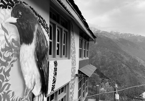 Sun View Mountain Cabin in Lap of Nature.