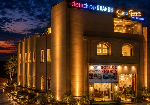 Dewdrop Shankh - 1 KM away from Golden Temple