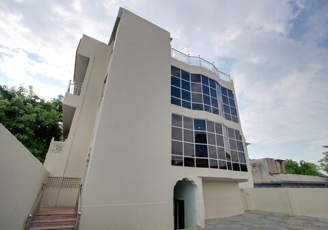 Hotel O Jawahar Palace