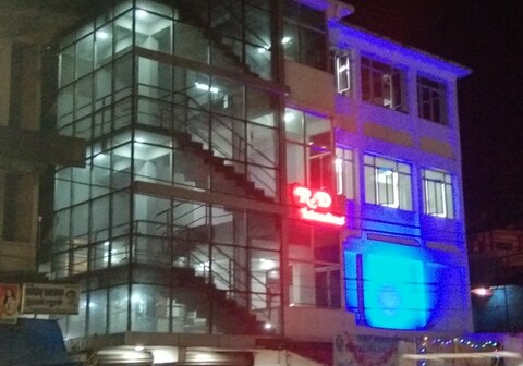 HOTEL R D INTERNATIONAL