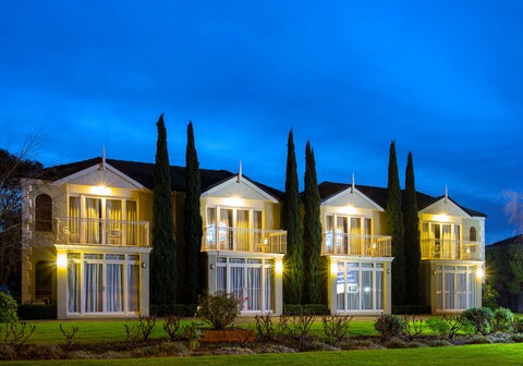 Best Western Colonial Village Motel