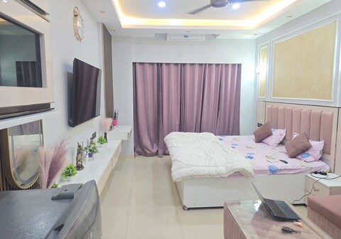 Roseville suite's & apartment's 22