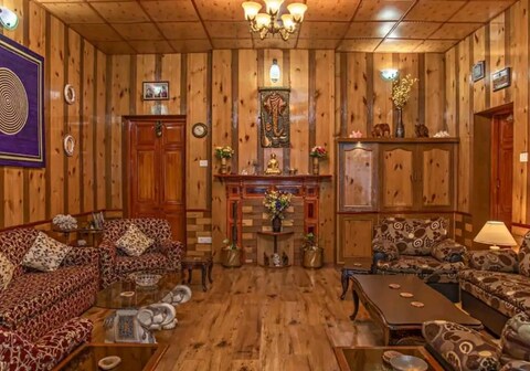 Harris Lodge - 4 Room Villa with Private Garden