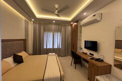 ROYALE REVERA, Cochin ROYALE REVERA, Cochin