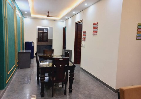 4. 2BHK lux apt, family, relax, longstay by instay