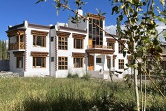 Kangseng House, Leh Kangseng House, Leh