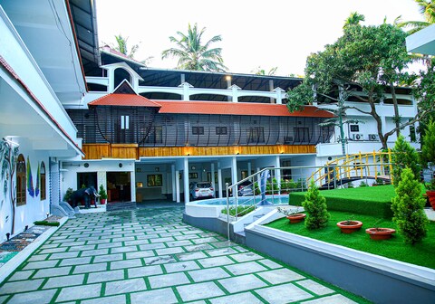 Lake Palace Family Resort