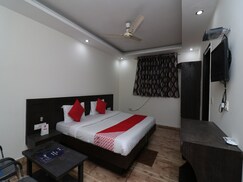 OYO 27823 Hotel Sahib, Delhi OYO 27823 Hotel Sahib, Delhi