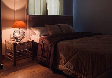 Sunset Homes : A cozy luxurious studio apartment