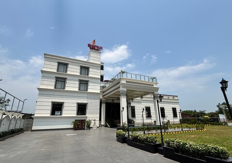 Sri Ram Palace