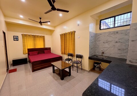 Nandi Inn -1km From Baba Dham Area