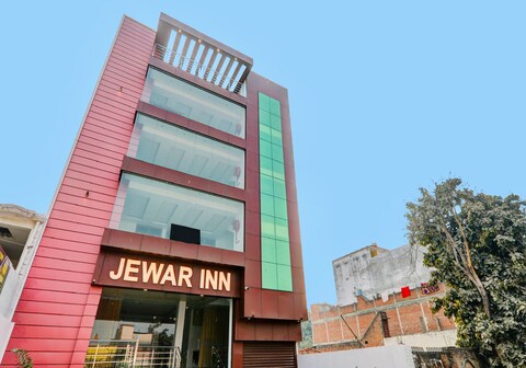 Hotel Jewar Inn