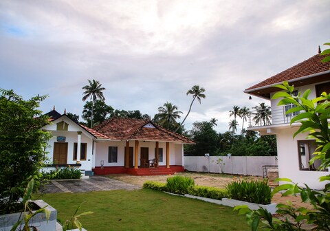 Marari Irine Homestay | 2 Min Walk to Beach