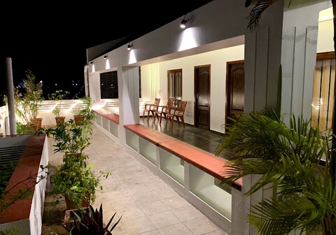 The French Villa Elite